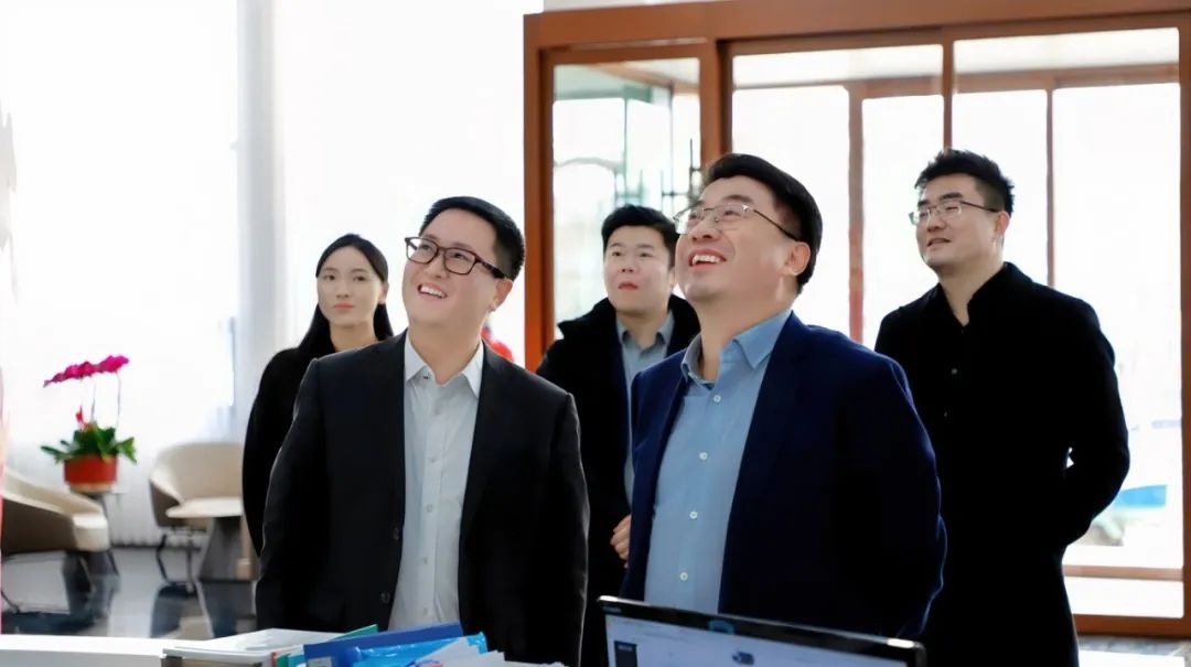山东省侨联主席李兴钰一行莅临明日之星教育基金会指导交流