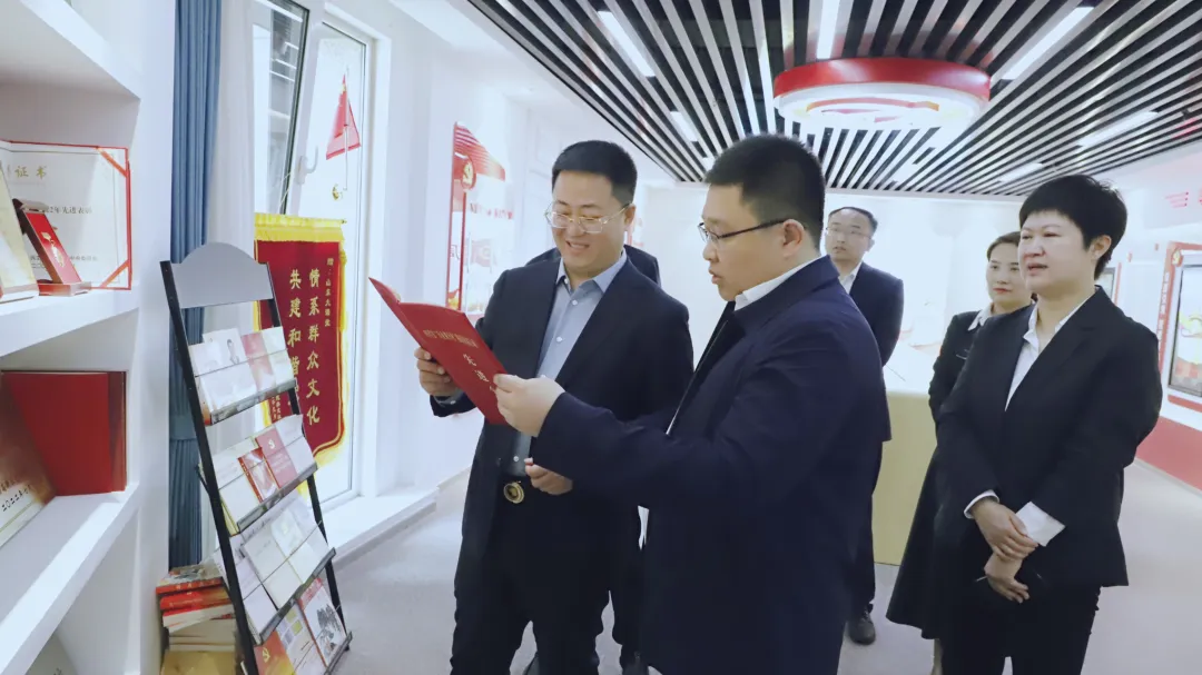 富锦市市委常委、统战部部长马宏一行莅临明日之星教育基金会交流座谈