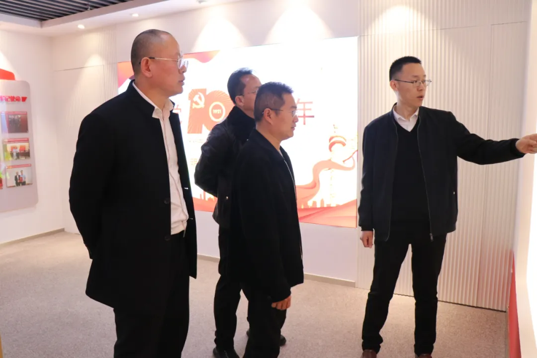 云南省山东商会会长王杰一行莅临明日之星教育基金会走访交流